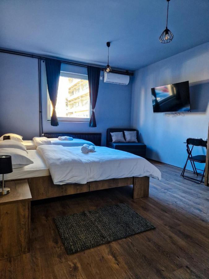Xxl Rooms Osijek Buitenkant foto