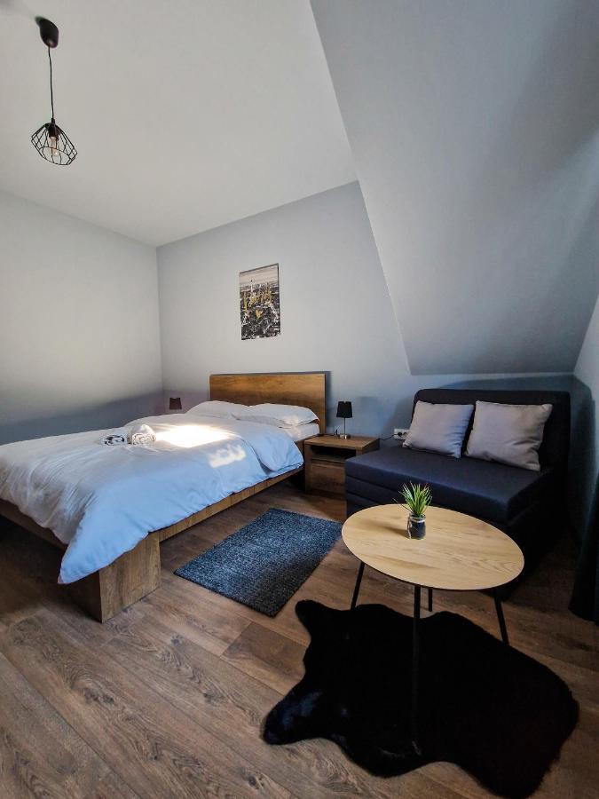 Xxl Rooms Osijek Buitenkant foto