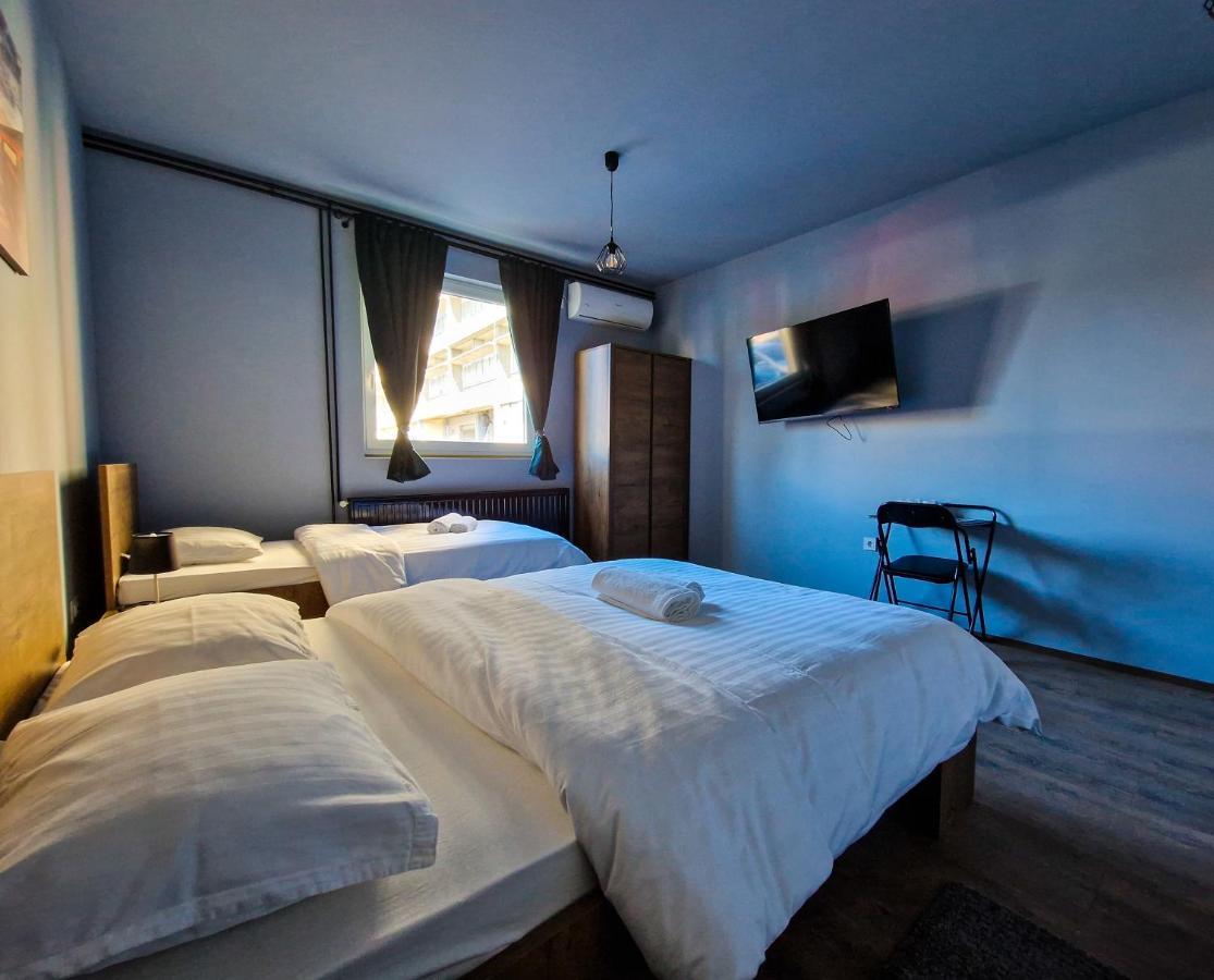 Xxl Rooms Osijek Buitenkant foto