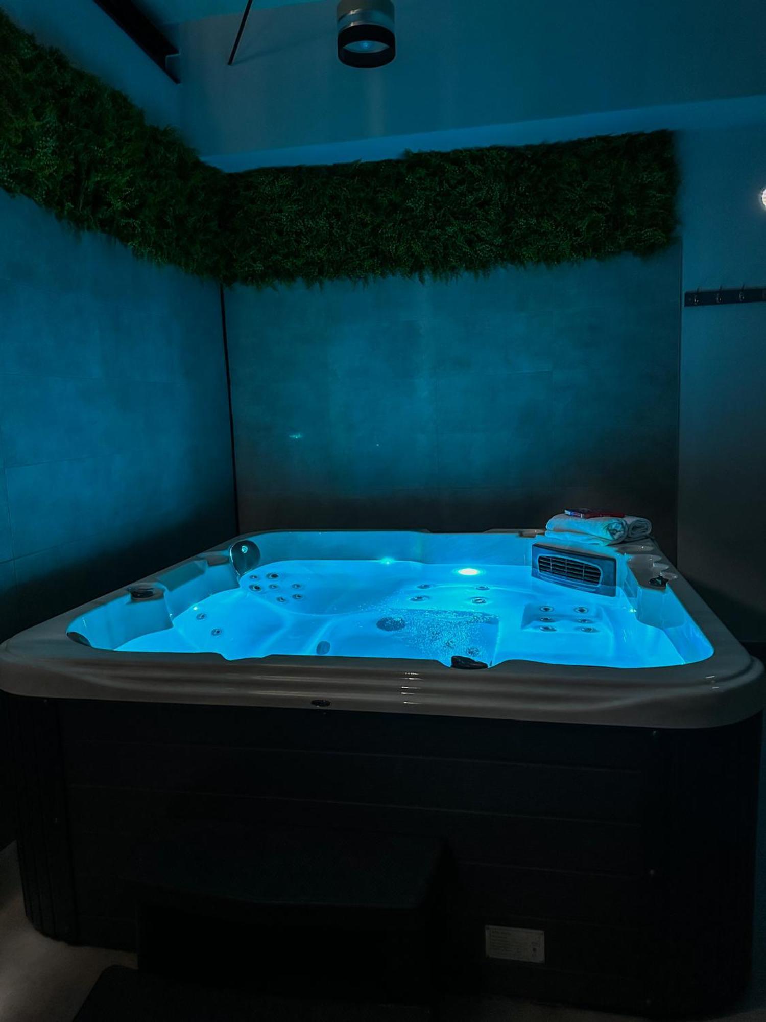 Xxl Rooms Osijek Buitenkant foto